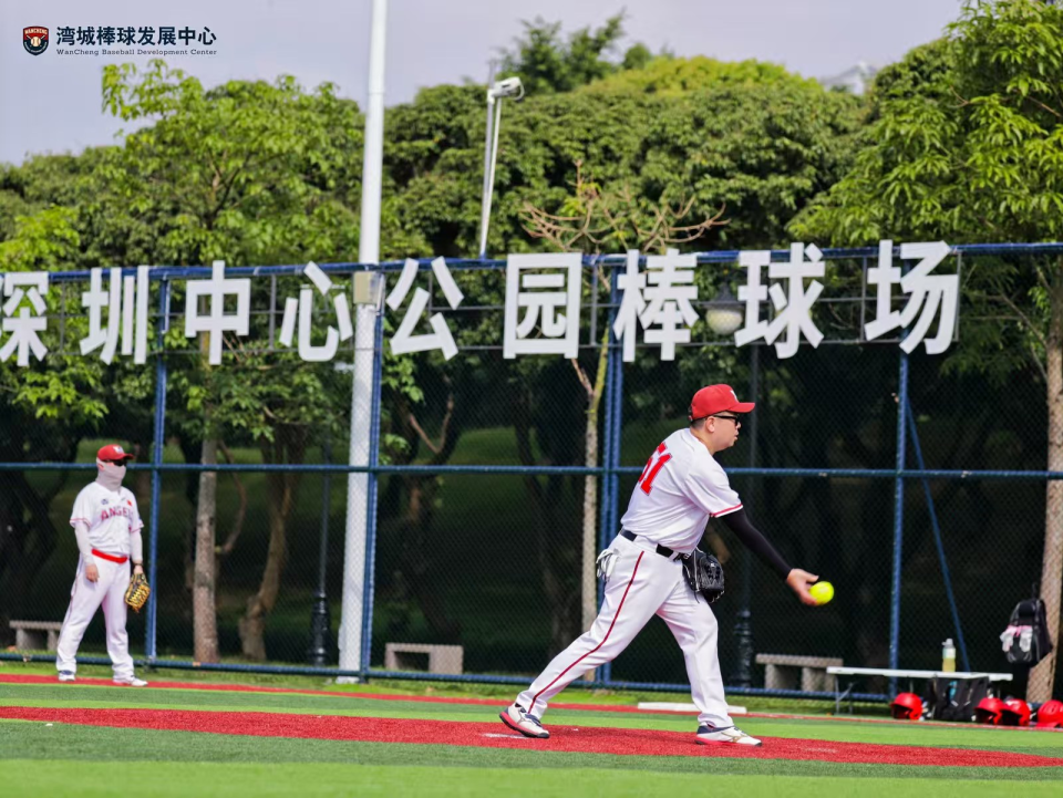 和综合执法, 拉开帷幕, 群众性垒球 和综合执法, 拉开帷幕, 群众性垒球